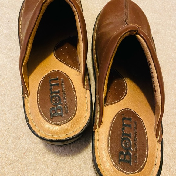 BORN Clogs - Picture 3 of 4